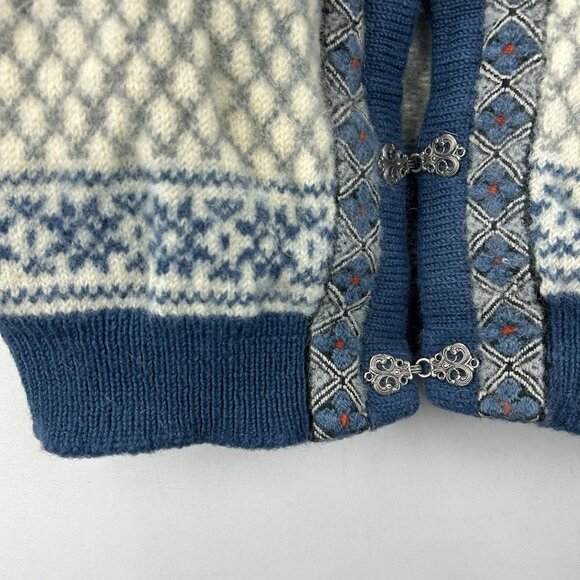 Vintage Dale Of Norway Fair Isle Wool Cardigan  Women Small/XS Blue Nordic Clasp - Picture 12 of 16